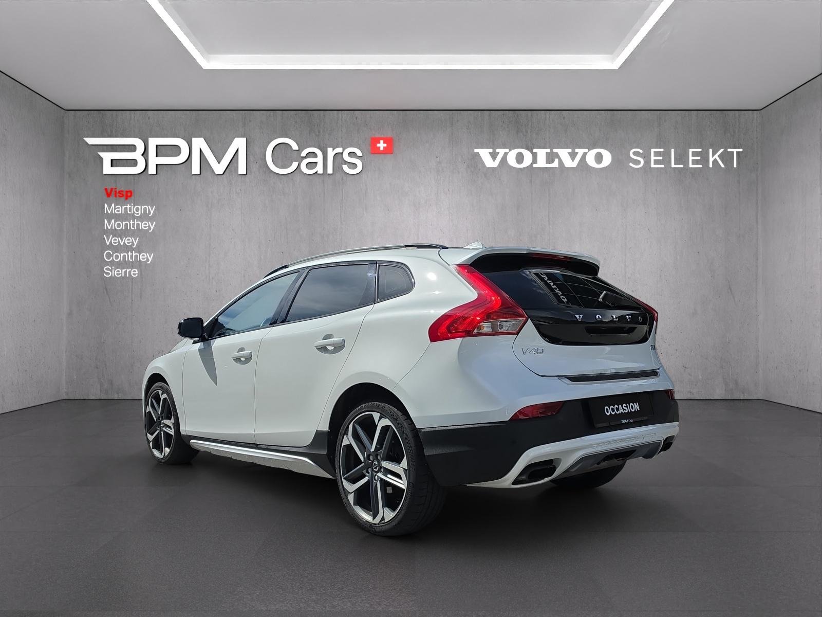 VOLVO V40 Cross Country Pro T4 AWD Geartronic, Essence, Occasion / Utilisé, Automatique - 2