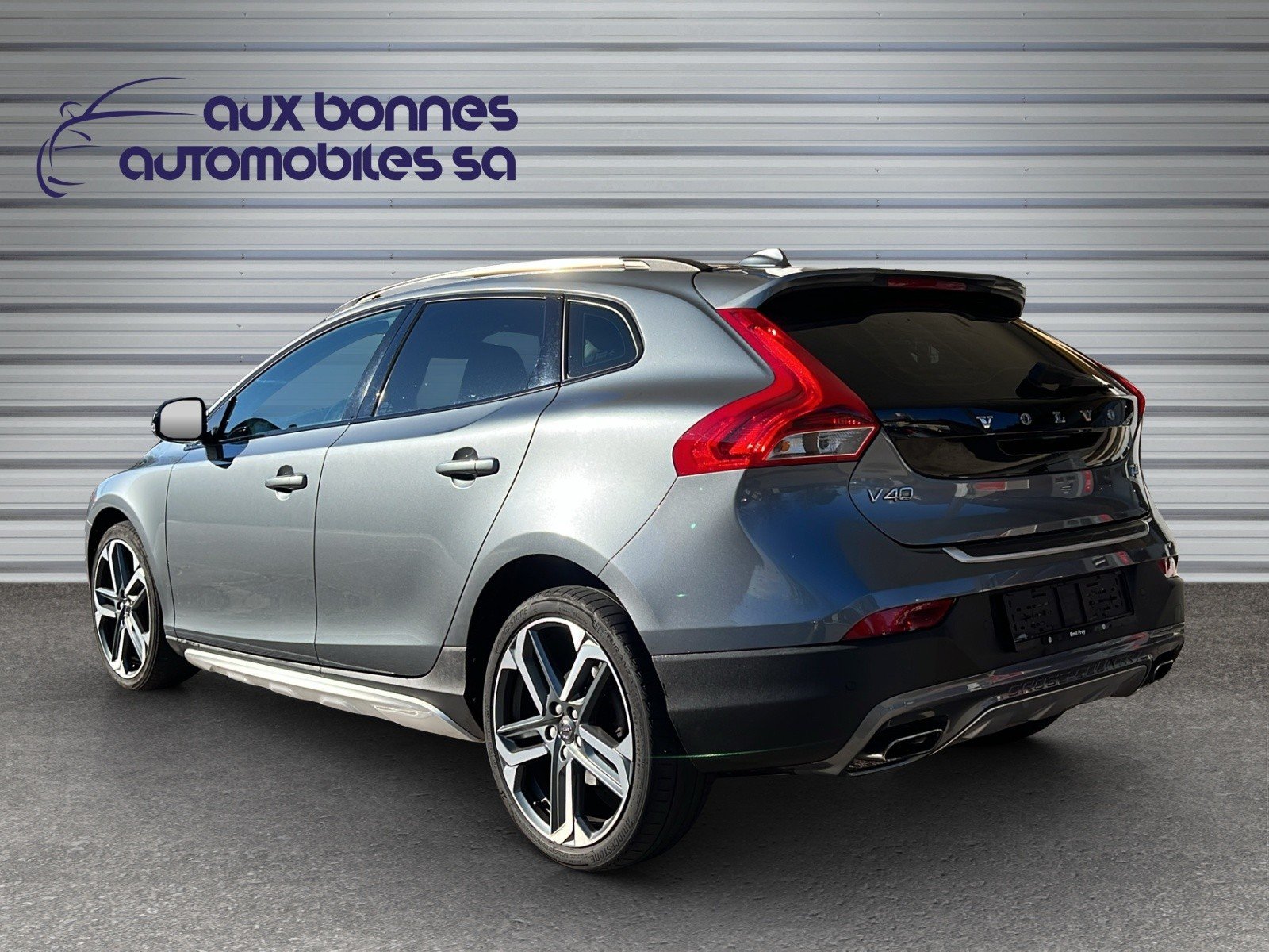 VOLVO V40 Cross Country T4 AWD Lyx Geartronic, Essence, Occasion / Utilisé, Automatique - 2
