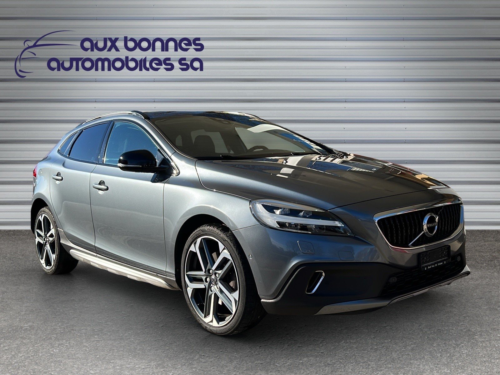 VOLVO V40 Cross Country T4 AWD Lyx Geartronic, Essence, Occasion / Utilisé, Automatique - 3