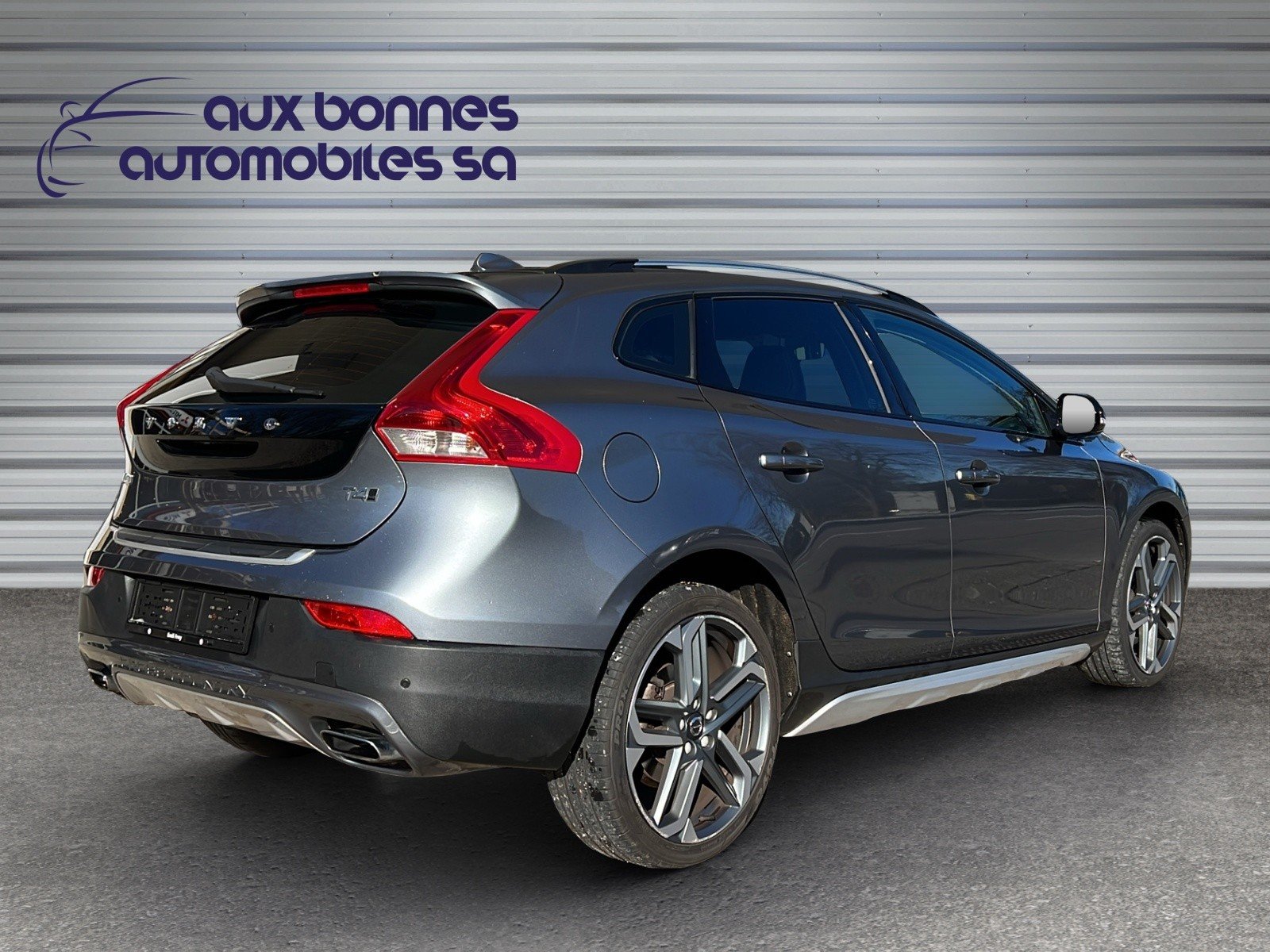 VOLVO V40 Cross Country T4 AWD Lyx Geartronic, Essence, Occasion / Utilisé, Automatique - 4