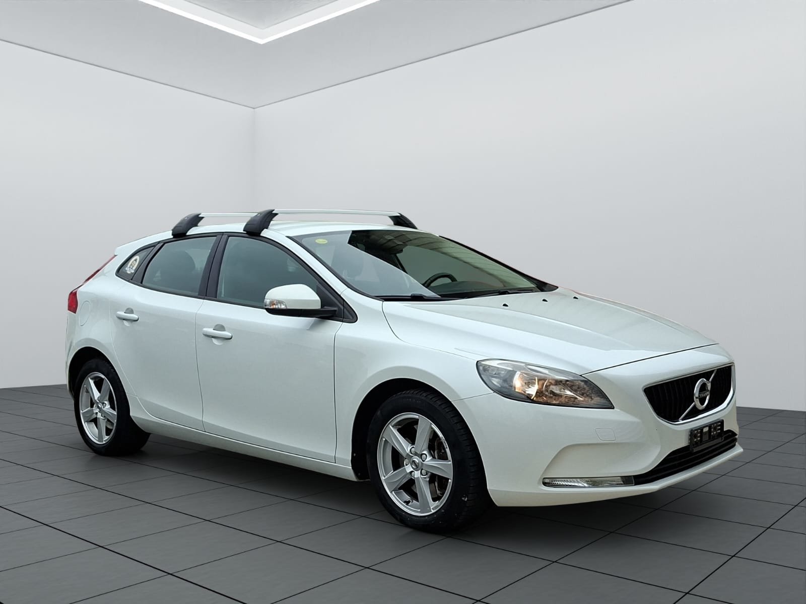 VOLVO V40 D3 Summum, Diesel, Second hand / Used, Manual - 3