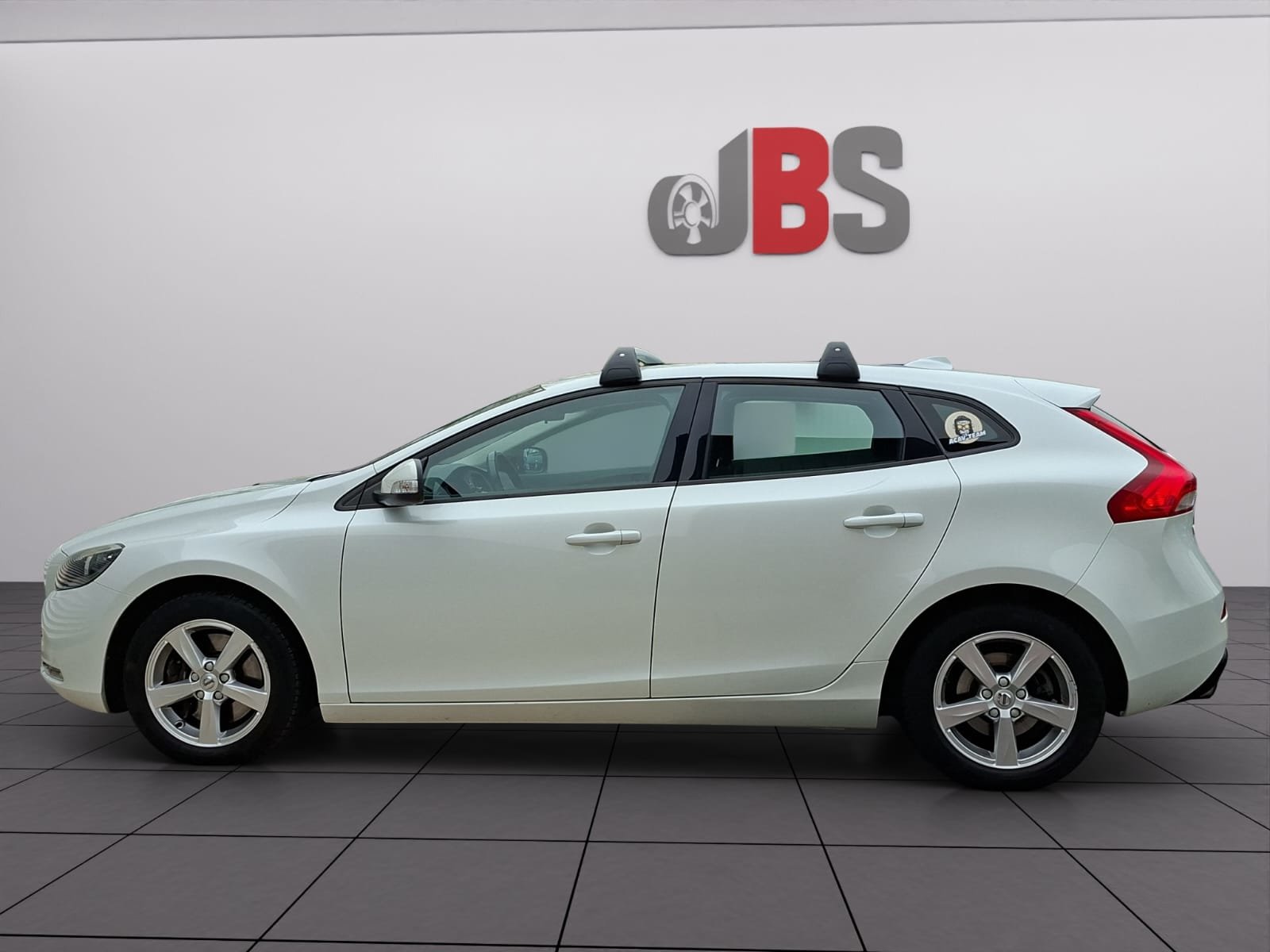 VOLVO V40 D3 Summum, Diesel, Second hand / Used, Manual - 4