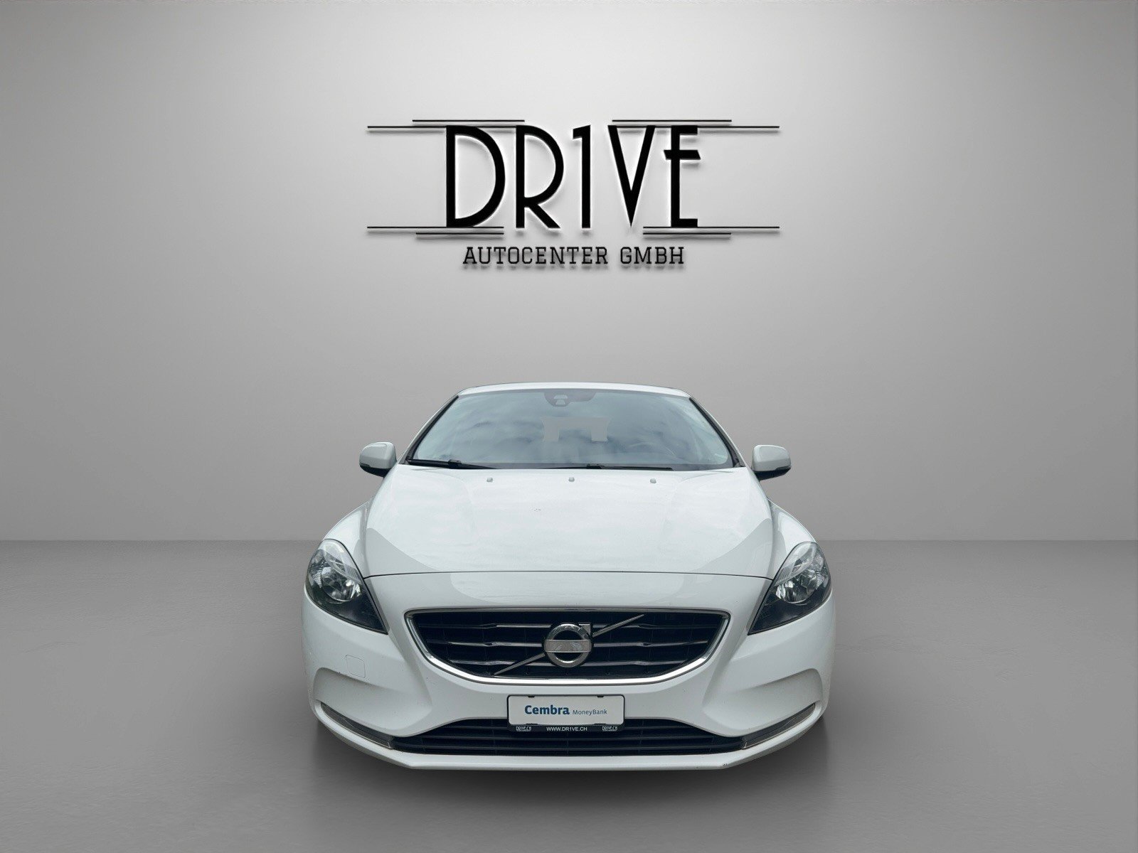 VOLVO V40 D2 Momentum Powershift, Diesel, Occasion / Utilisé, Automatique - 2