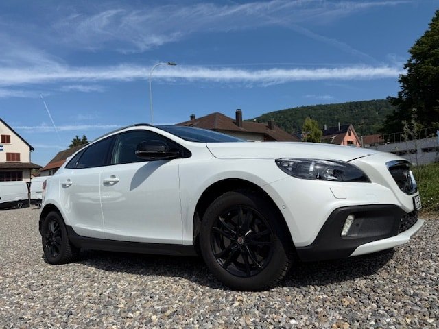 VOLVO V40 Cross Country D3 Summum Geartronic, Diesel, Second hand / Used, Automatic - 2