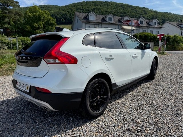 VOLVO V40 Cross Country D3 Summum Geartronic, Diesel, Second hand / Used, Automatic - 4