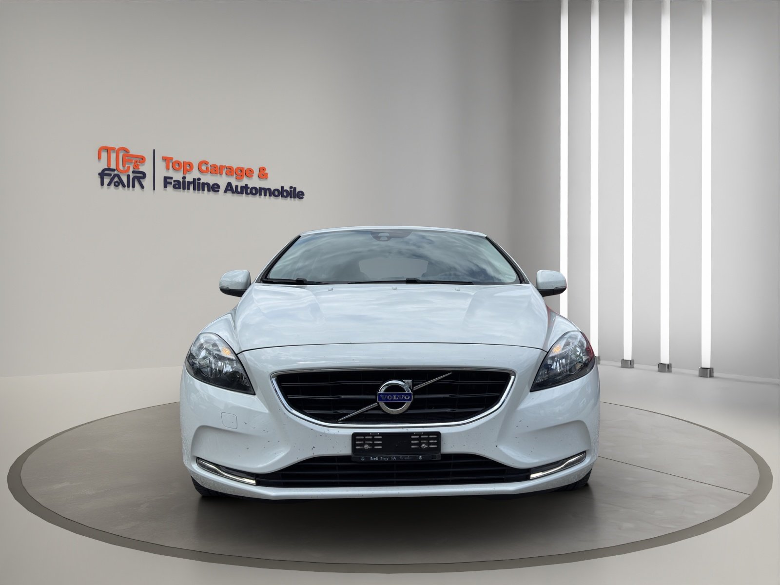 VOLVO V40 T3 Momentum Geartronic, Essence, Occasion / Utilisé, Automatique - 2