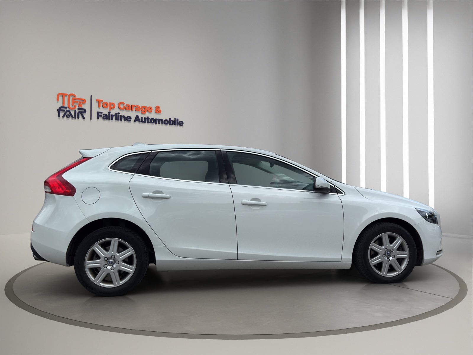 VOLVO V40 T3 Momentum Geartronic, Essence, Occasion / Utilisé, Automatique - 5
