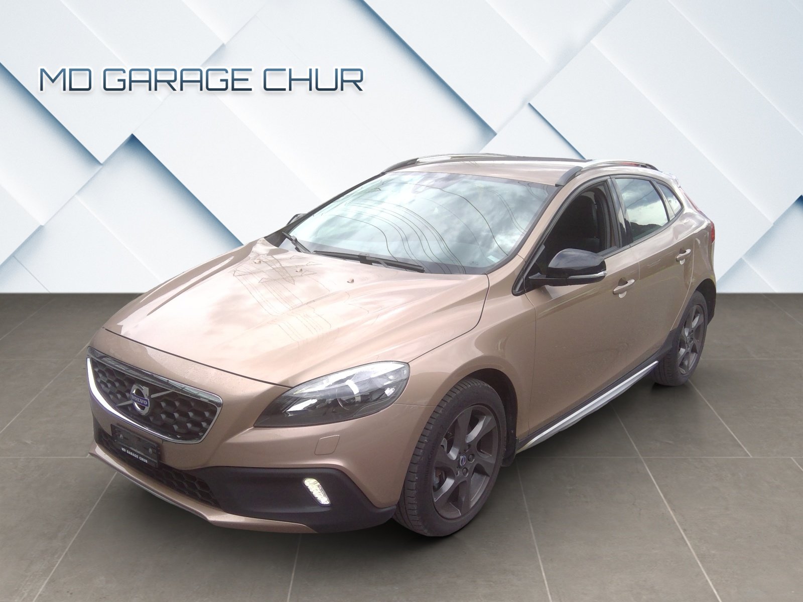 VOLVO V40 Cross Country T4 2.0 AWD Momentum Geartronic, Petrol, Second hand / Used, Automatic - 2