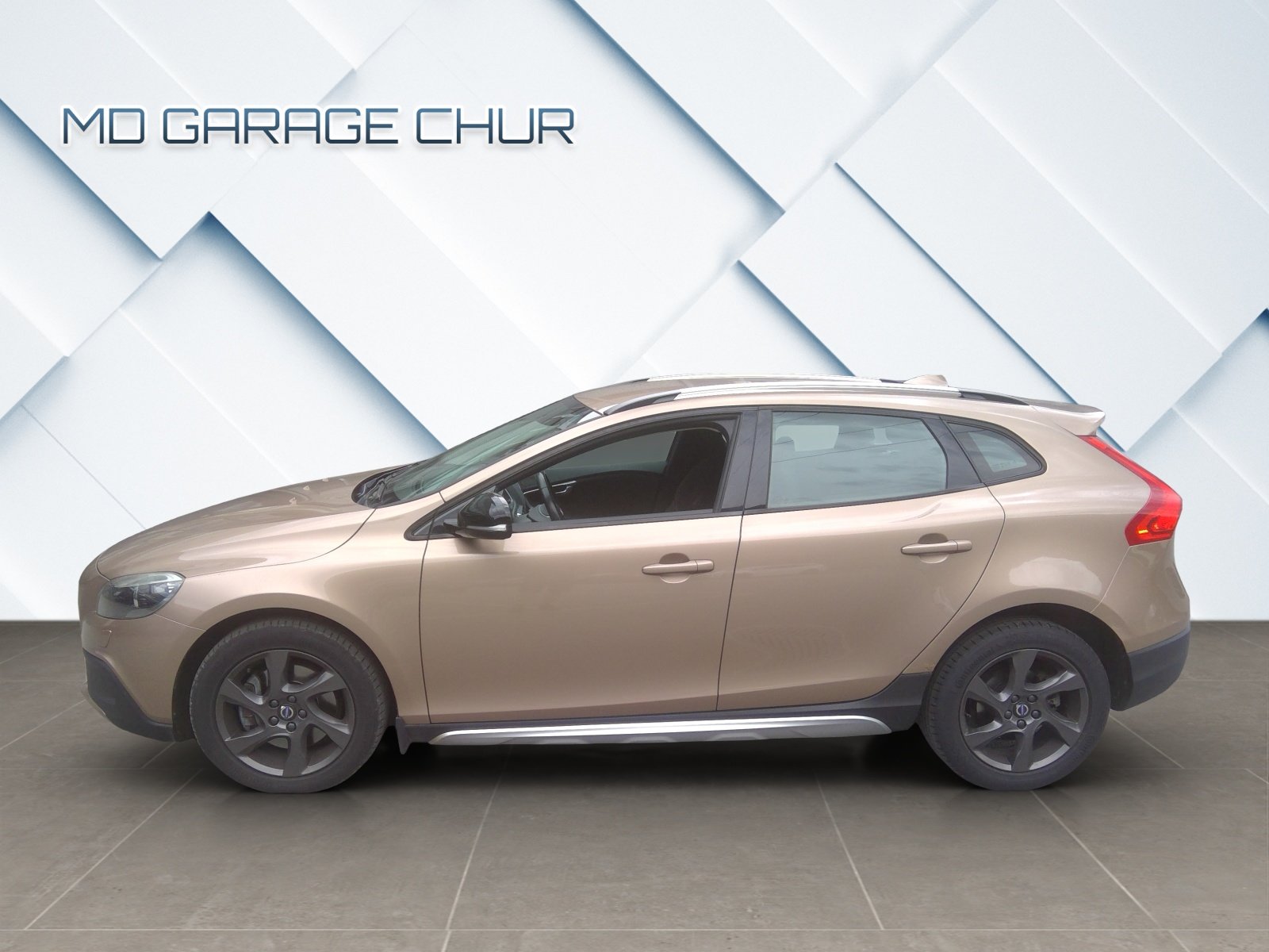 VOLVO V40 Cross Country T4 2.0 AWD Momentum Geartronic, Petrol, Second hand / Used, Automatic - 3