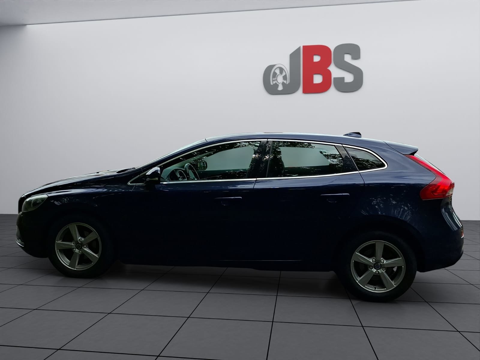 VOLVO V40 D2, Diesel, Second hand / Used, Manual - 4