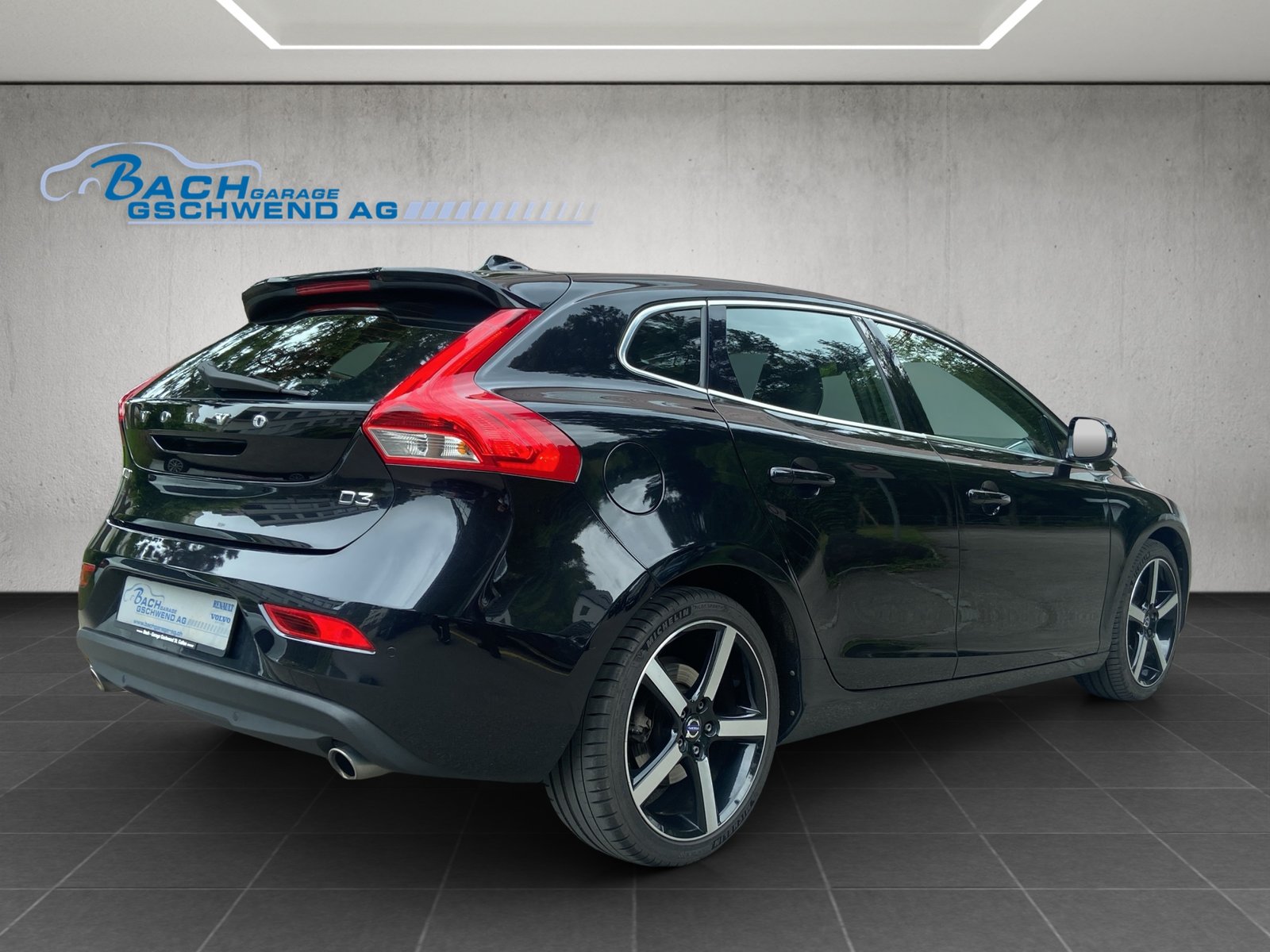 VOLVO V40 D3 Momentum Geartronic, Diesel, Occasion / Gebraucht, Automatik - 4
