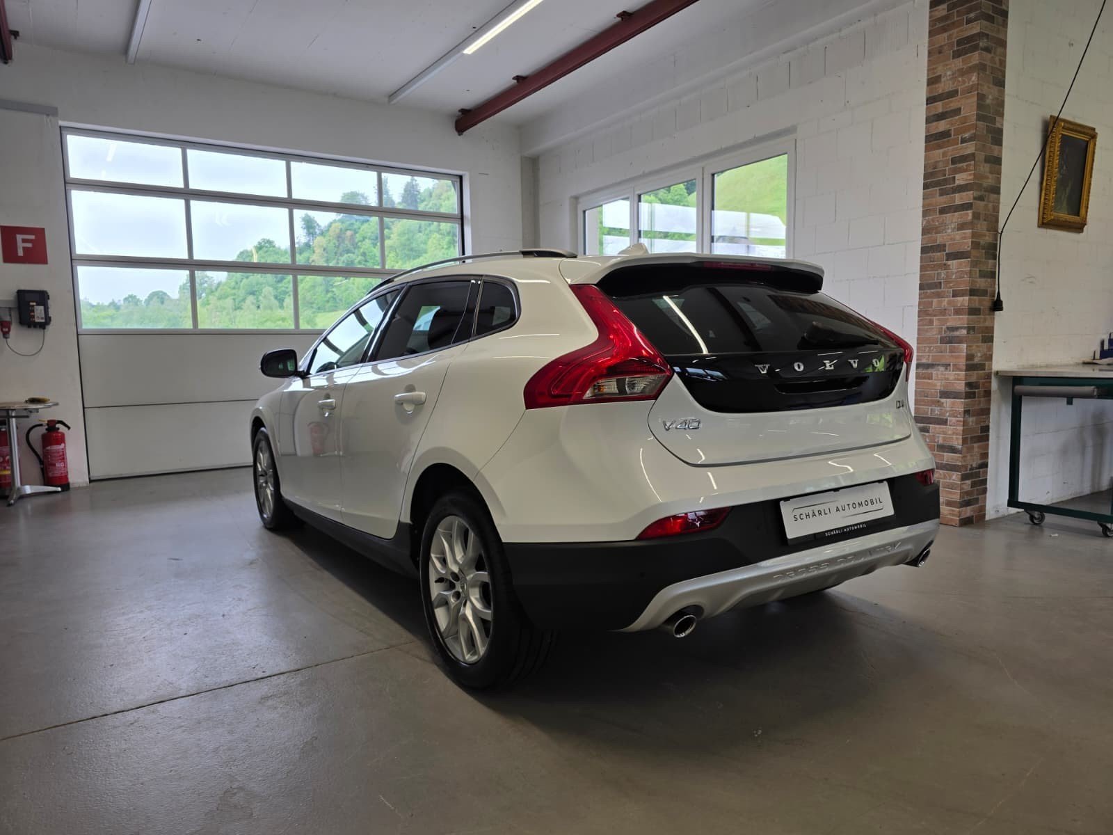 VOLVO V40 D4 Momentum Geartronic, Diesel, Occasion / Utilisé, Automatique - 5