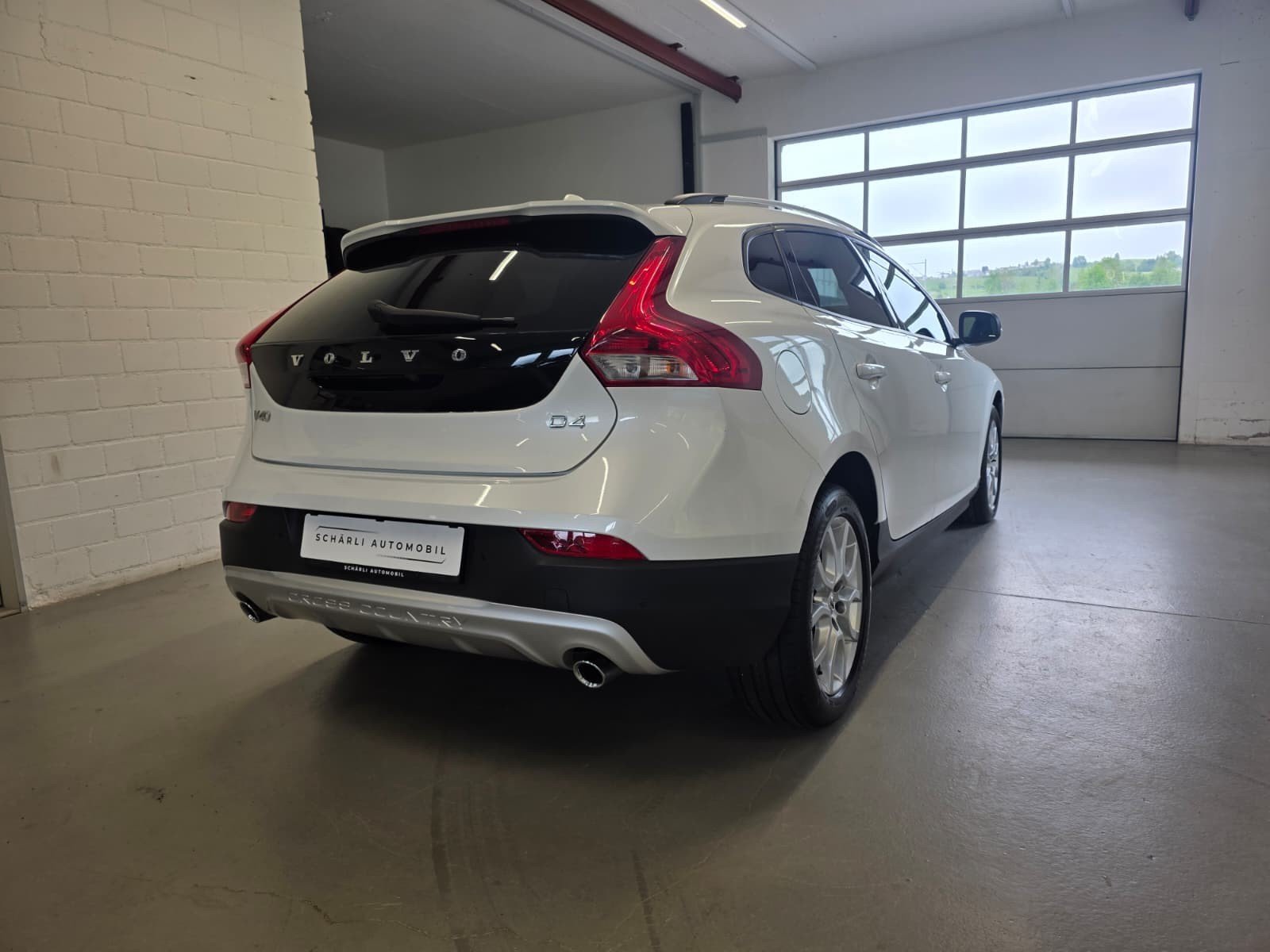 VOLVO V40 D4 Momentum Geartronic, Diesel, Occasion / Utilisé, Automatique - 7
