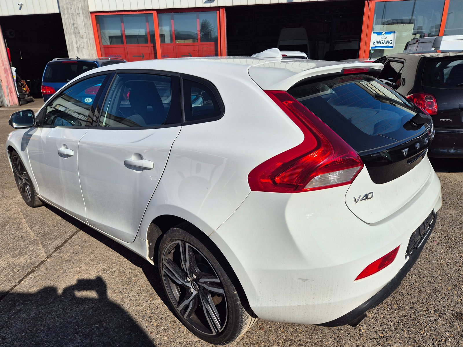 VOLVO V40 D3 Momentum, Diesel, Occasion / Utilisé, Manuelle - 4