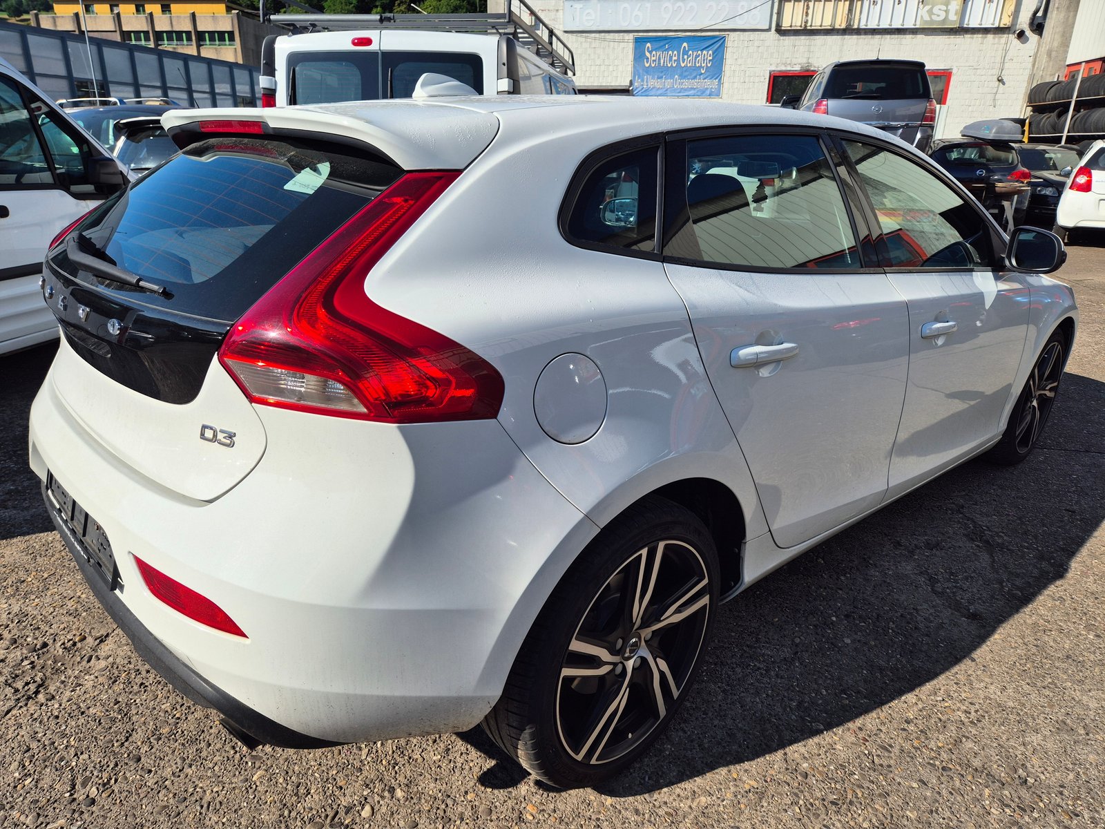 VOLVO V40 D3 Momentum, Diesel, Occasion / Utilisé, Manuelle - 5