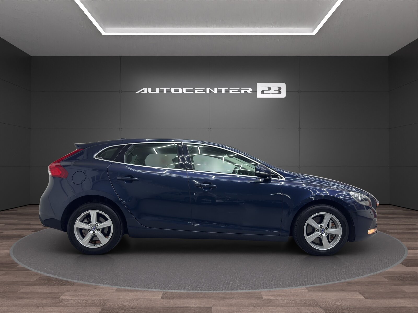 VOLVO V40 D3 Kinetic, Diesel, Occasion / Utilisé, Automatique - 6