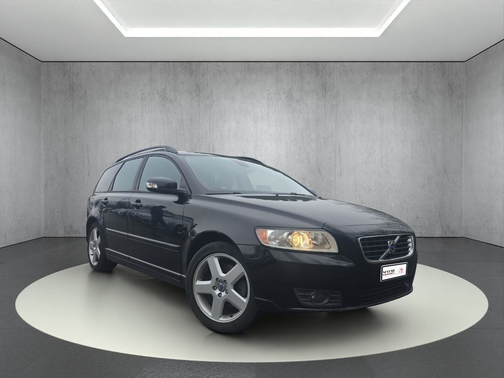 VOLVO V50 2.0 D Summum, Diesel, Occasion / Gebraucht, Handschaltung - 2