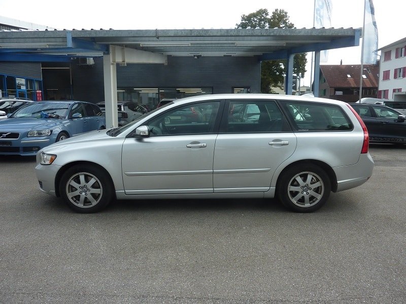 VOLVO V50 2.0D Momentum Powershift