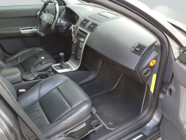 VOLVO V50 T5 AWD Summum, Petrol, Second hand / Used, Manual - 7