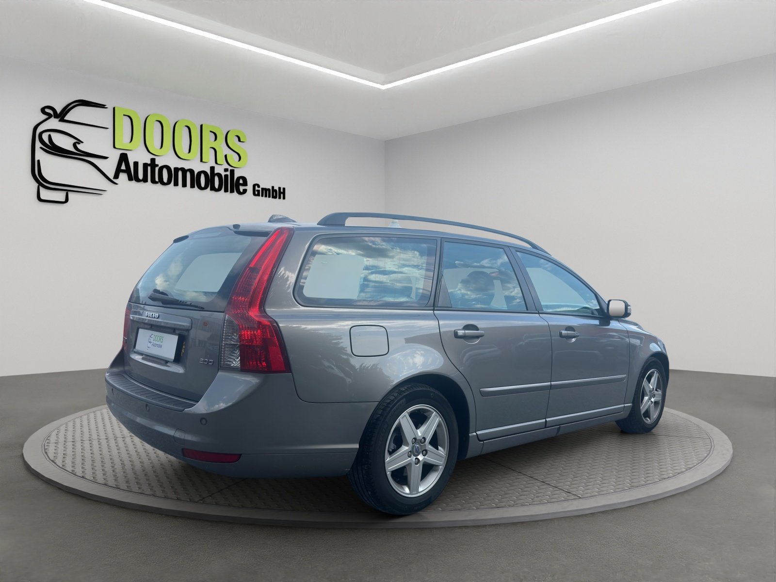 VOLVO V50 2.0D, Diesel, Second hand / Used, Manual - 5