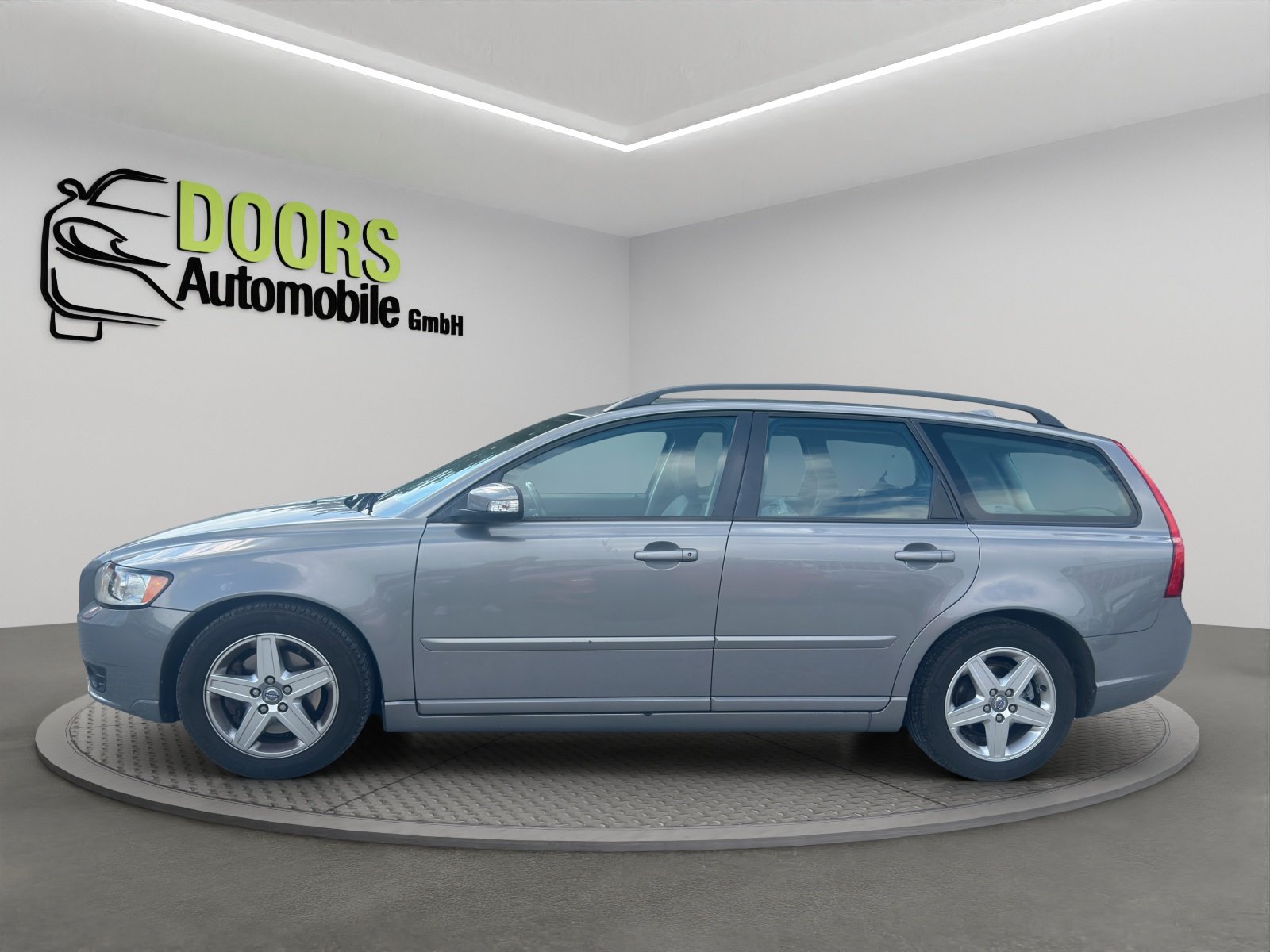 VOLVO V50 2.0D, Diesel, Second hand / Used, Manual - 7