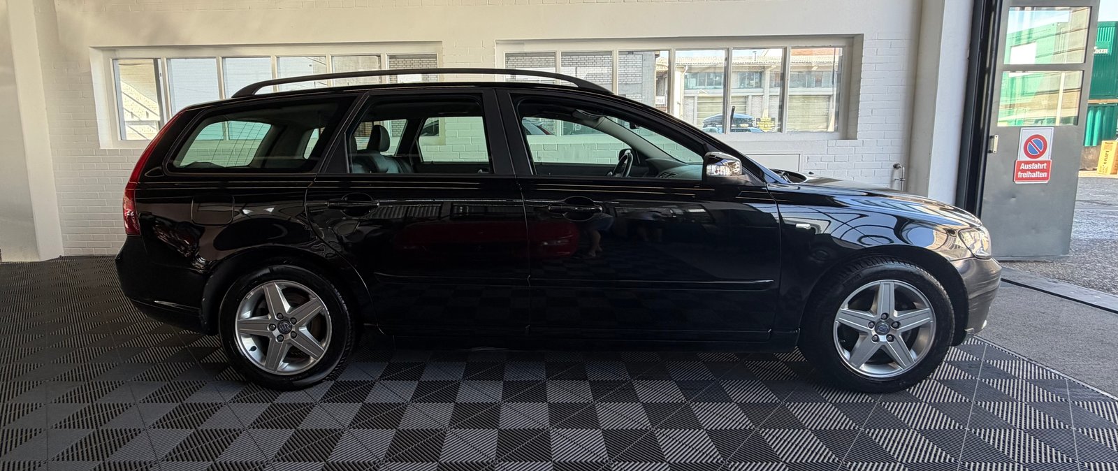 VOLVO V50 1.6D Summum, Diesel, Occasion / Utilisé, Manuelle - 2