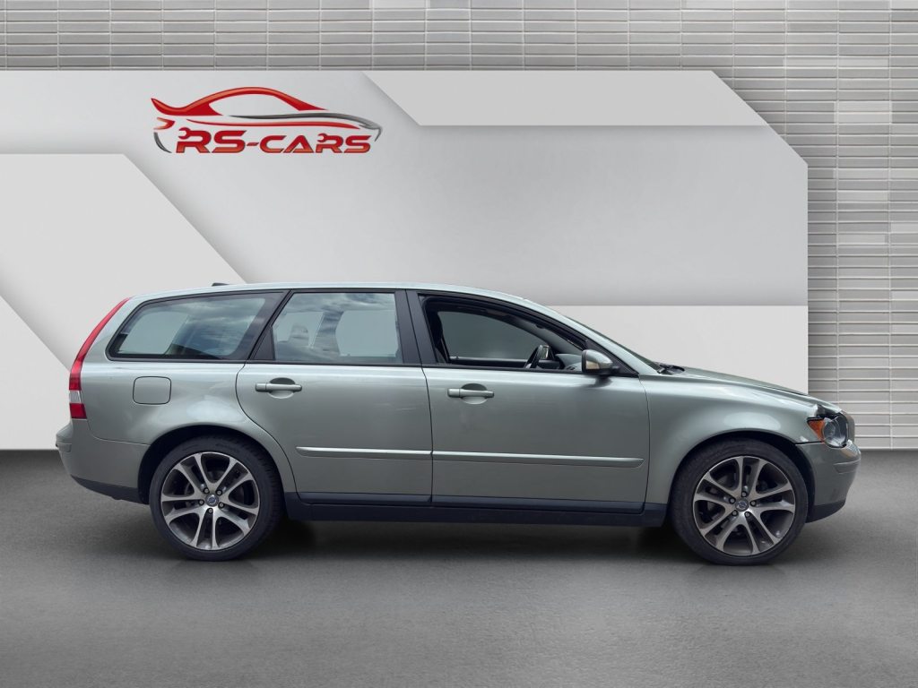 VOLVO V50 2.4 20V Basis, Essence, Occasion / Utilisé, Automatique - 6