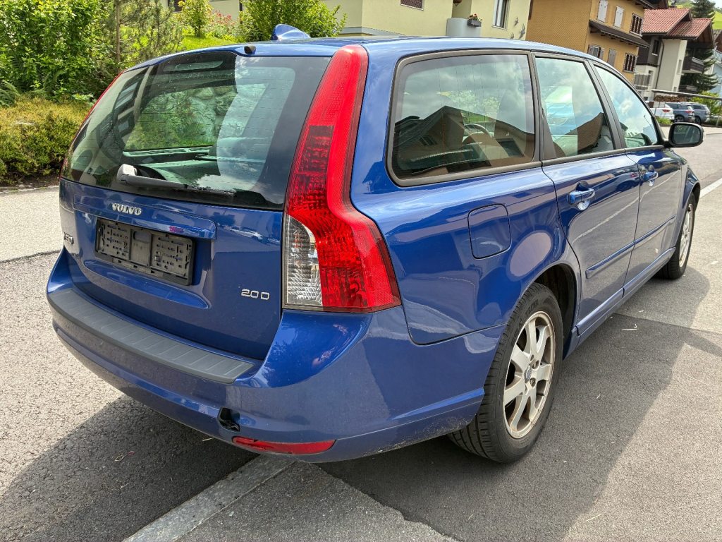 VOLVO V50 2.0 D Kinetic, Diesel, Occasioni / Usate, Manuale - 3
