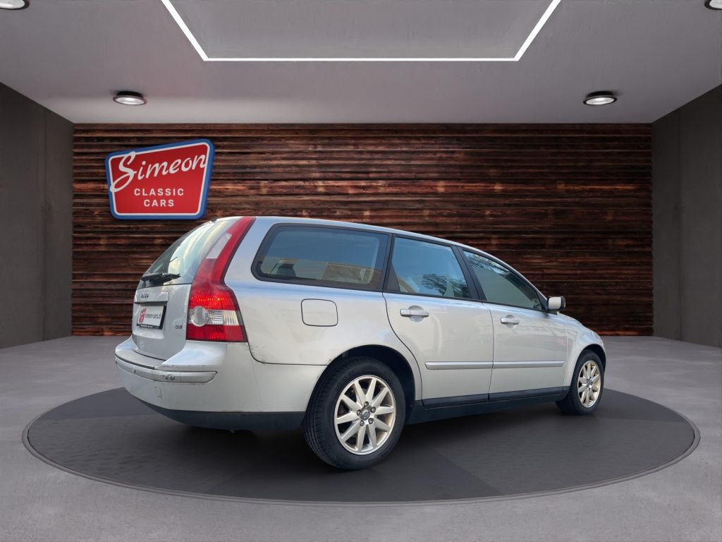 VOLVO V50 2.4i 20V Momentum, Essence, Occasion / Utilisé, Automatique - 4