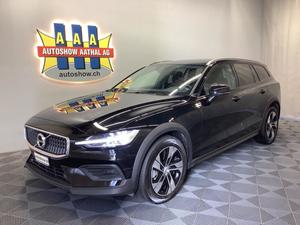 VOLVO V60 Cross Country B4 Mild Hybrid Ultimate AWD Geartronic