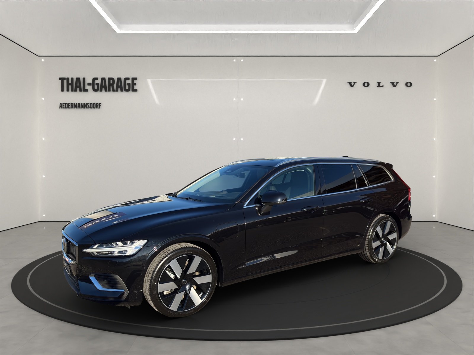 VOLVO V60 2.0 T8 TE Ultra Bright eAWD