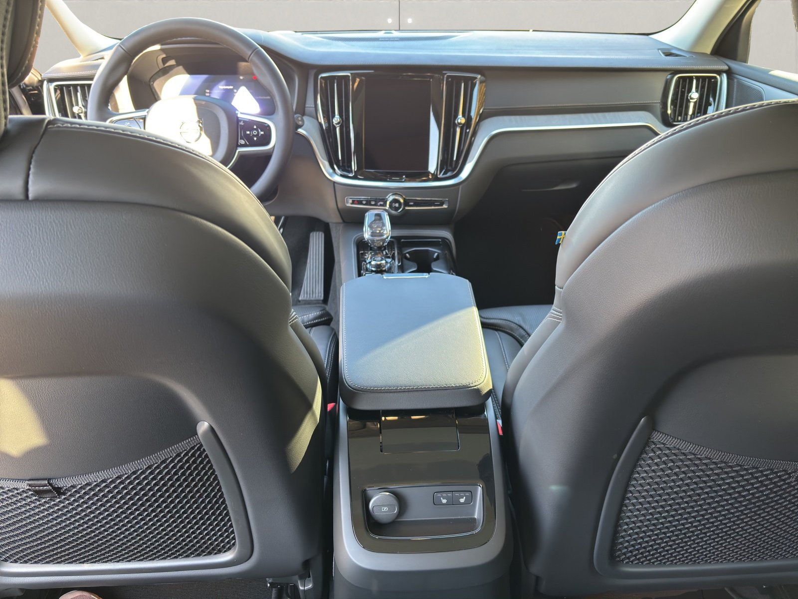 VOLVO V60 2.0 T8 TE Ultra Bright eAWD, Plug-in-Hybrid Petrol/Electric, New car, Automatic - 5