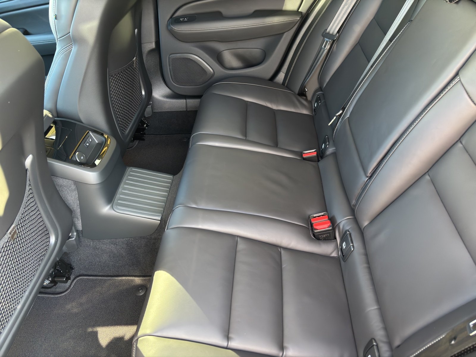 VOLVO V60 2.0 T8 TE Ultra Bright eAWD, Plug-in-Hybrid Petrol/Electric, New car, Automatic - 6