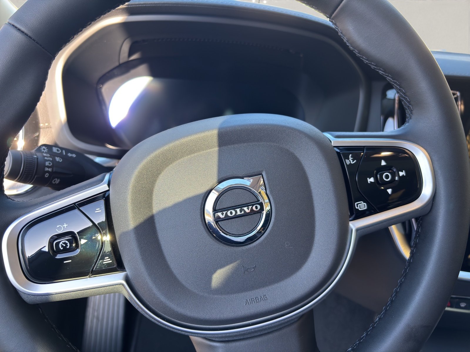 VOLVO V60 2.0 T8 TE Ultra Bright eAWD, Plug-in-Hybrid Petrol/Electric, New car, Automatic - 7