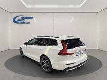 VOLVO V60 2.0 B4 Ultra Dark, Mild-Hybrid Petrol/Electric, New car, Automatic - 3