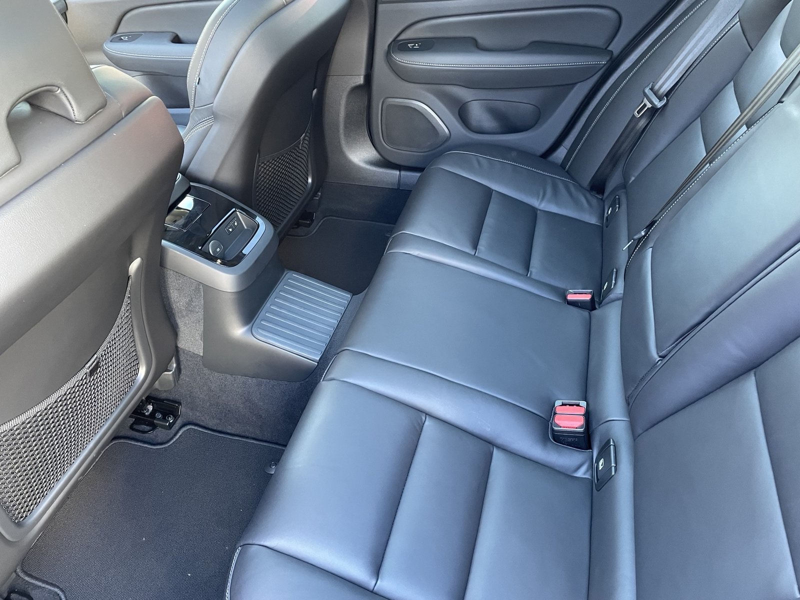 VOLVO V60 2.0 T6 TE Ultra Dark eAWD, Voll-Hybrid Benzin/Elektro, Neuwagen, Automatik - 5