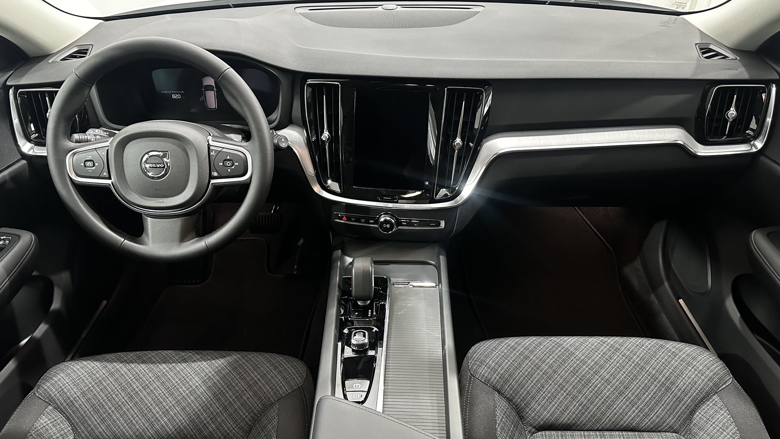 VOLVO V60 2.0 B4 Core, Hybride Intégral Essence/Électricité, Voiture nouvelle, Automatique - 5