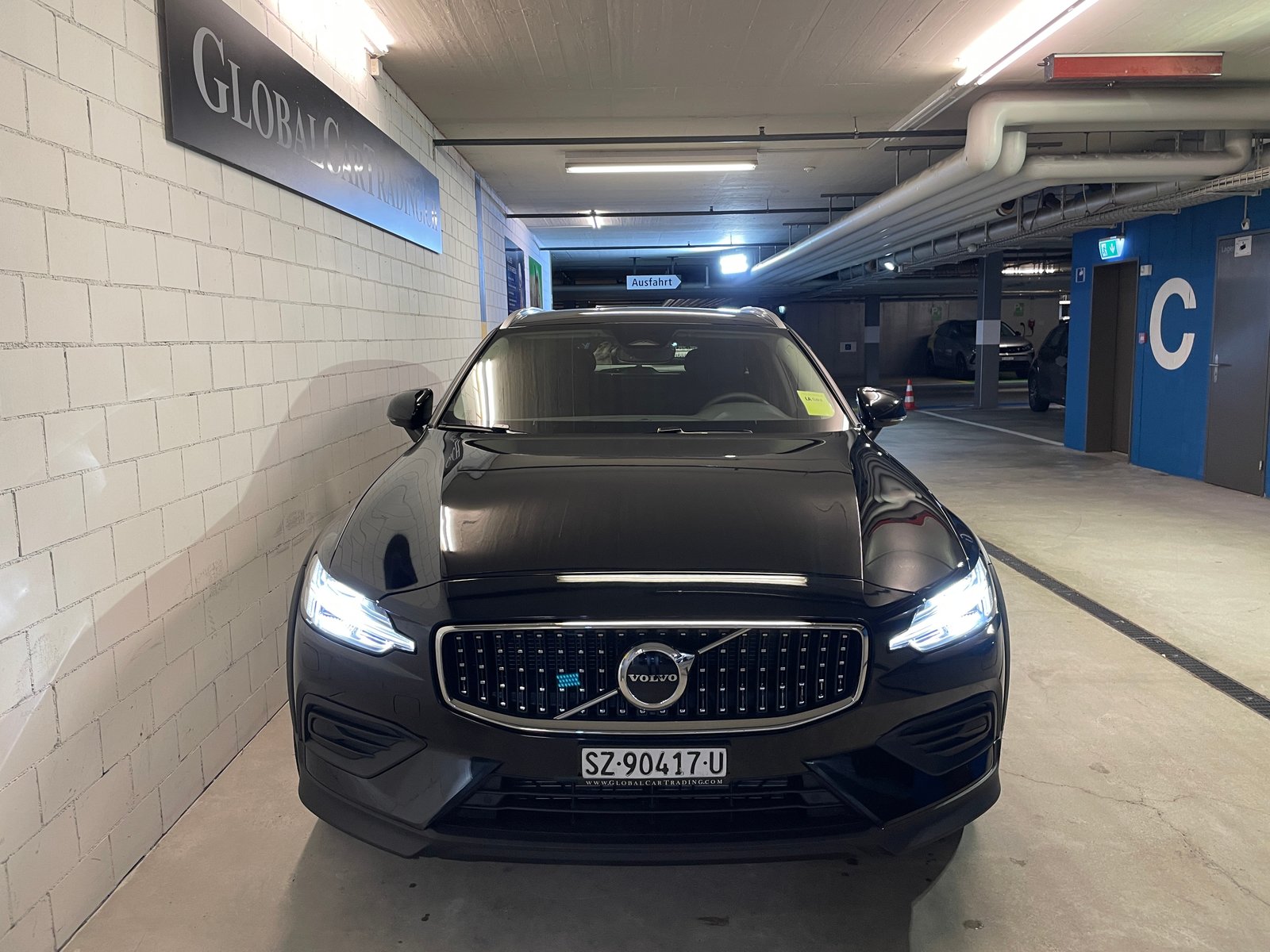 VOLVO V60 Cross Country B5 Mild Hybrid Core AWD Geartronic, Hybride Léger Essence/Électricité, Voiture nouvelle, Automatique - 2