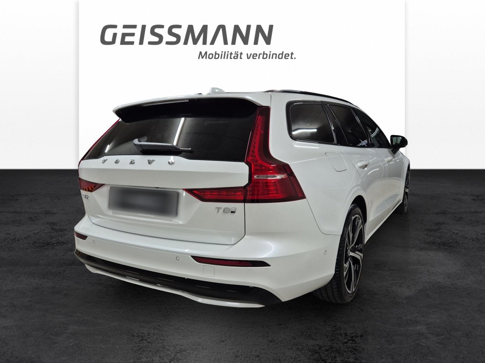 VOLVO V60 2.0 T8 TE Ultra Dark eAWD, Plug-in-Hybrid Petrol/Electric, New car, Automatic - 6