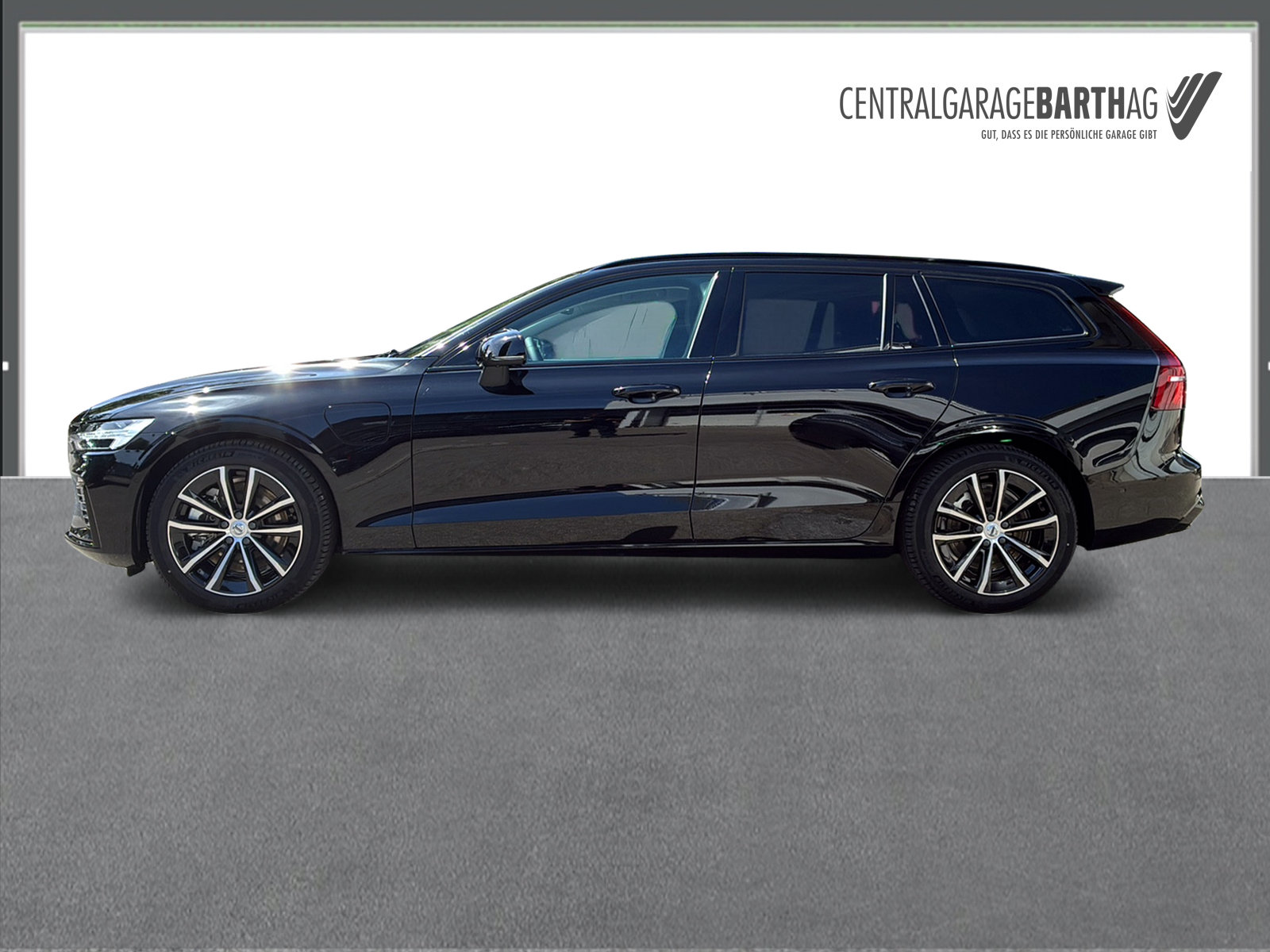 VOLVO V60 2.0 T6 TE Plus Dark eAWD, Hybride Rechargeable Essence/Électricité, Voiture nouvelle, Automatique - 4