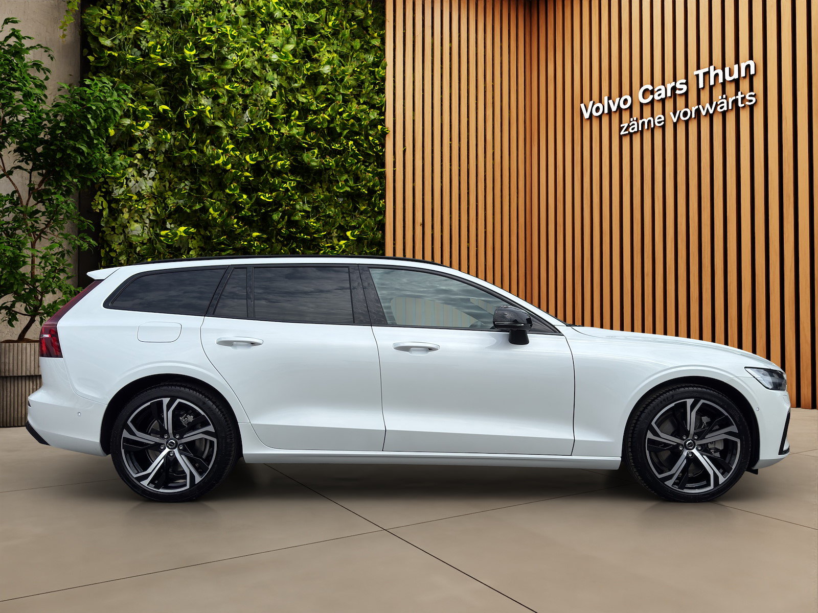 VOLVO V60 2.0 T8 TE Ultra Dark eAWD, Plug-in-Hybrid Benzin/Elektro, Neuwagen, Automatik - 4