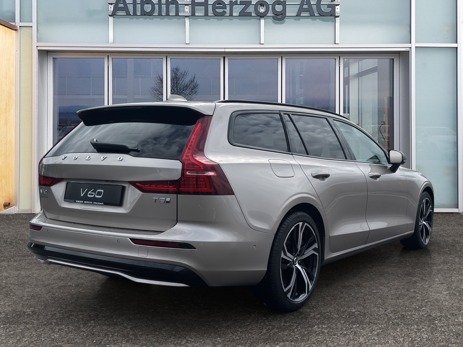 VOLVO V60 2.0 T8 TE Ultra Dark eAWD, Hybride Rechargeable Essence/Électricité, Voiture nouvelle, Automatique - 4