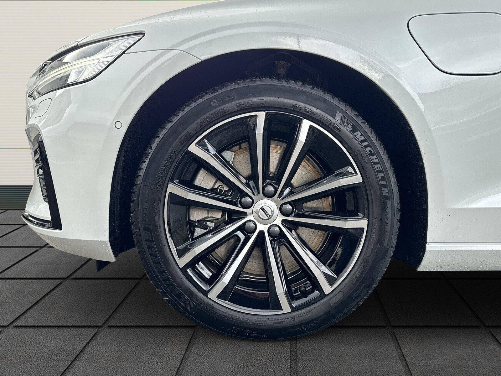 VOLVO V60 2.0 T6 TE Ultra Dark eAWD, Plug-in-Hybrid Benzin/Elektro, Neuwagen, Automatik - 5