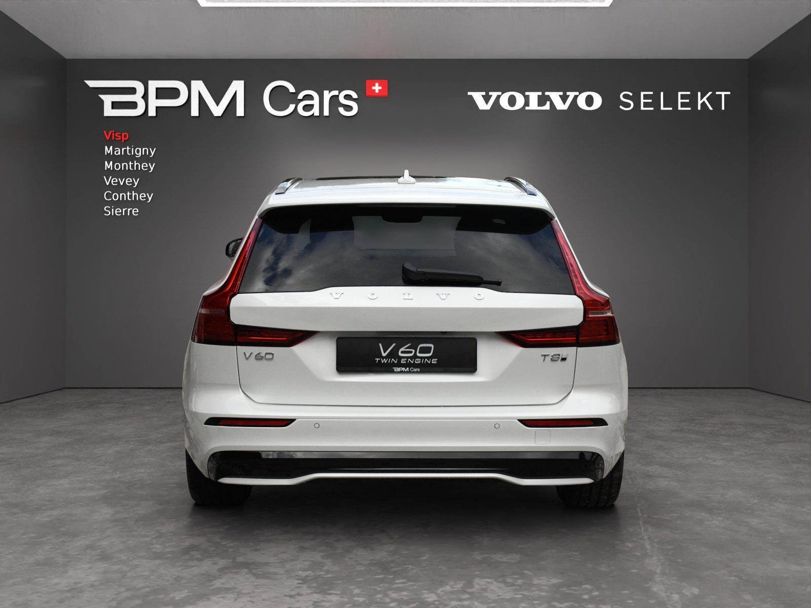 VOLVO V60 T8 eAWD Plug in Hybrid Ultra Dark Geartronic, Hybride Rechargeable Essence/Électricité, Voiture nouvelle, Automatique - 4
