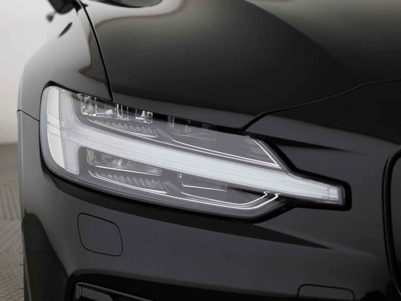 VOLVO V60 2.0 T6 TE Ultra Dark eAWD, Hybride Rechargeable Essence/Électricité, Voiture nouvelle, Automatique - 6