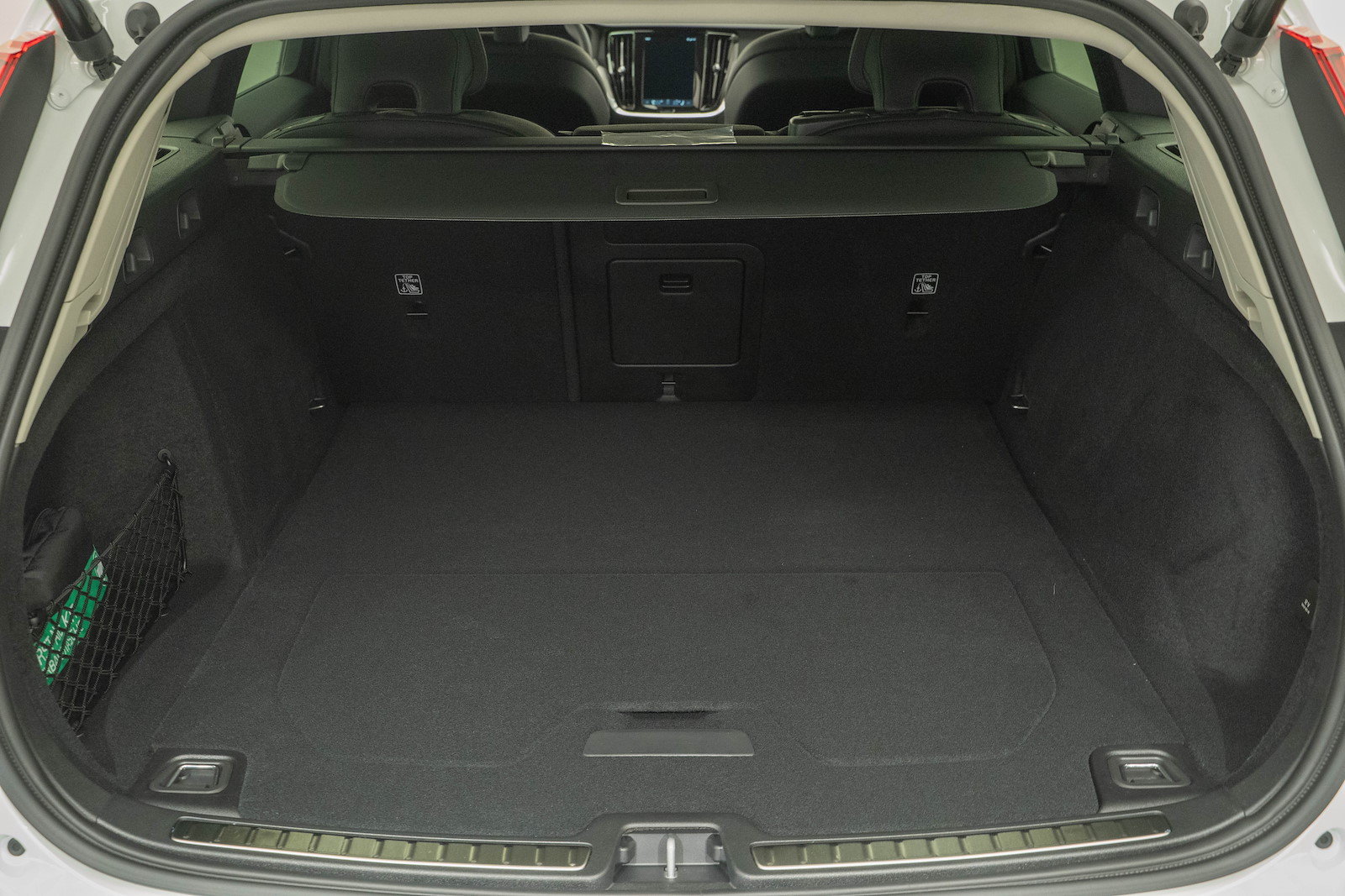 VOLVO V60 2.0 T6 TE Plus Dark eAWD, Hybride Rechargeable Essence/Électricité, Voiture nouvelle, Automatique - 5