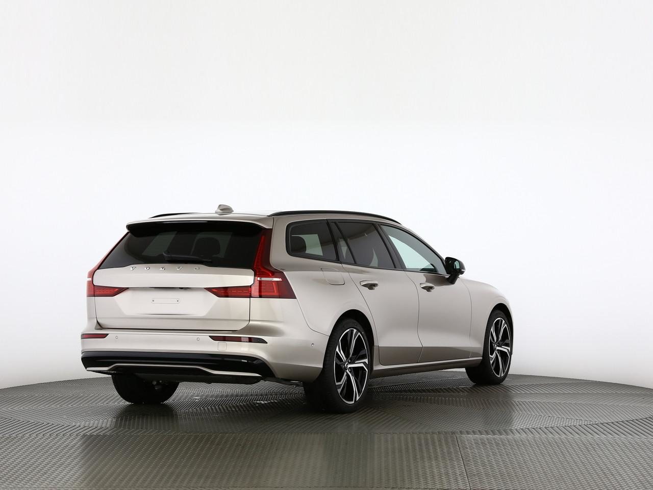 VOLVO V60 2.0 T6 TE Ultra Dark eAWD, Plug-in-Hybrid Benzina/Elettrica, Auto nuove, Automatico - 2