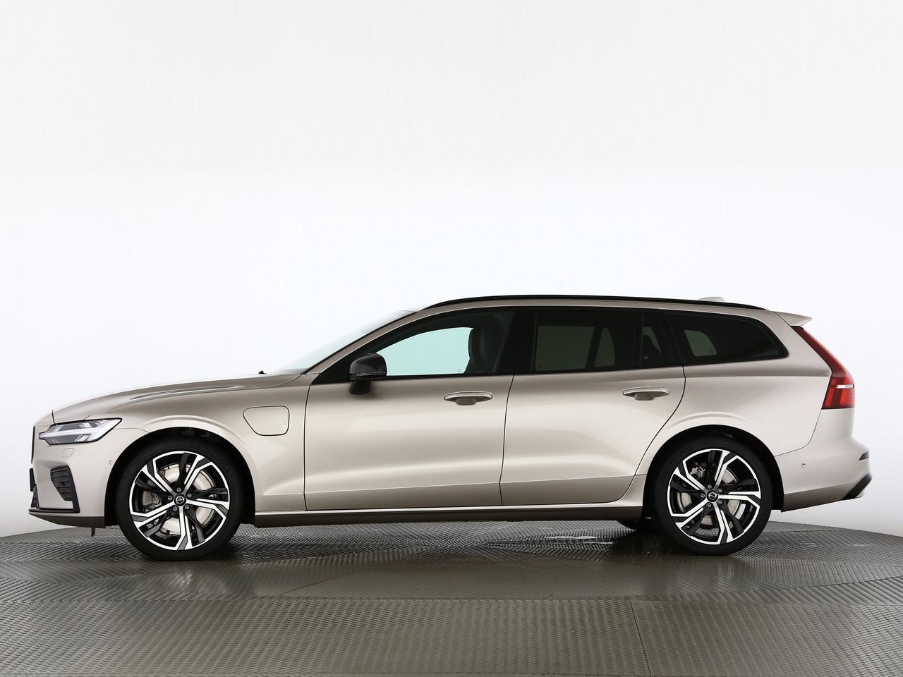 VOLVO V60 2.0 T6 TE Ultra Dark eAWD, Plug-in-Hybrid Benzina/Elettrica, Auto nuove, Automatico - 3