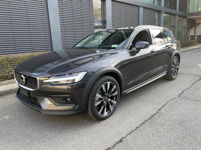 VOLVO V60 Cross Country B5 Mild Hybrid Plus AWD Geartronic, Mild-Hybrid Benzin/Elektro, Neuwagen, Automatik