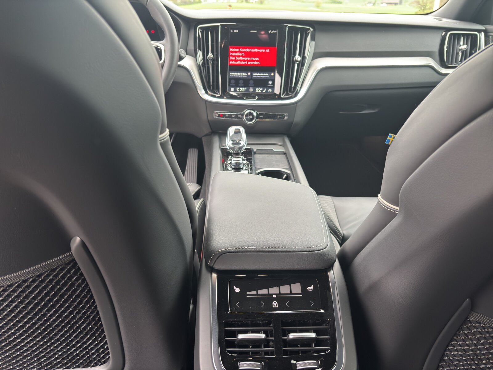 VOLVO V60 2.0 B4 Plus Dark, Mild-Hybrid Benzin/Elektro, Neuwagen, Automatik - 6